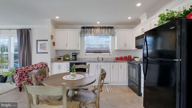 154 HILLSIDE CT, North Wales, PA 19454