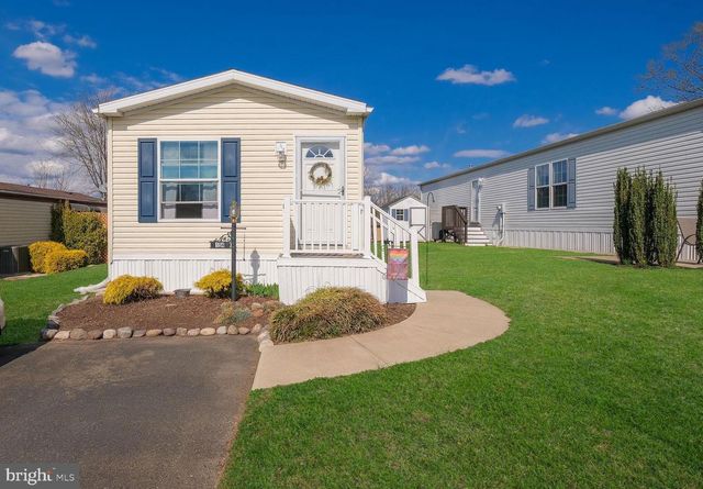 154 HILLSIDE CT, North Wales, PA 19454