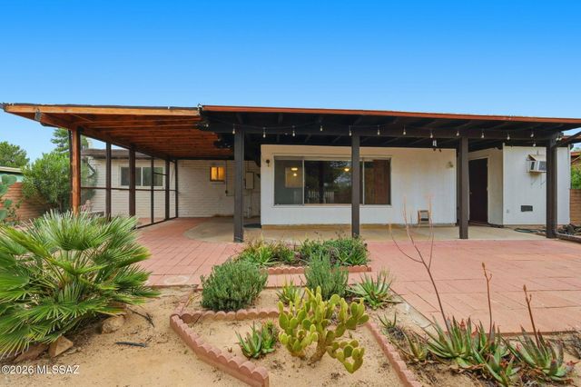 991 S La Bellota, Green Valley, AZ 85614