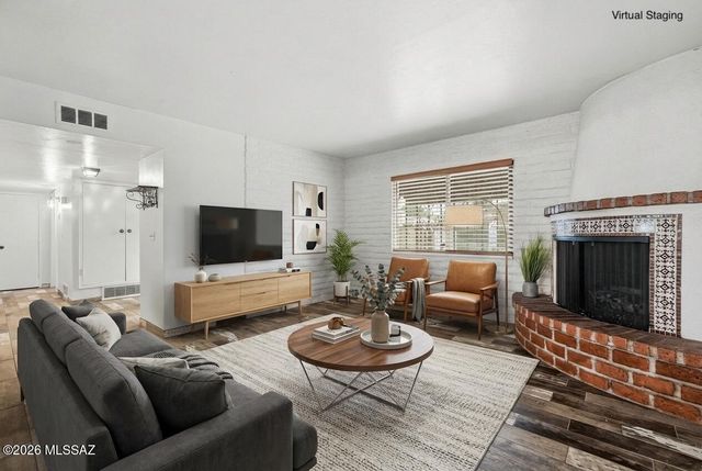 991 S La Bellota, Green Valley, AZ 85614