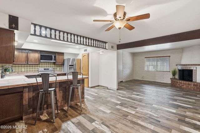 991 S La Bellota, Green Valley, AZ 85614