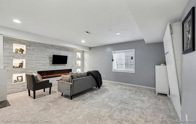 16089 Diamante Drive, Macomb, MI 48044