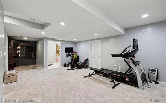 16089 Diamante Drive, Macomb, MI 48044