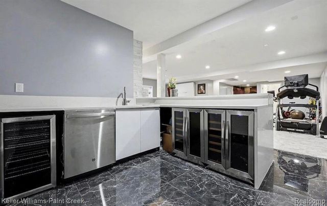 16089 Diamante Drive, Macomb, MI 48044