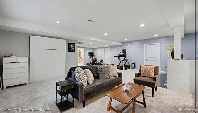 16089 Diamante Drive, Macomb, MI 48044
