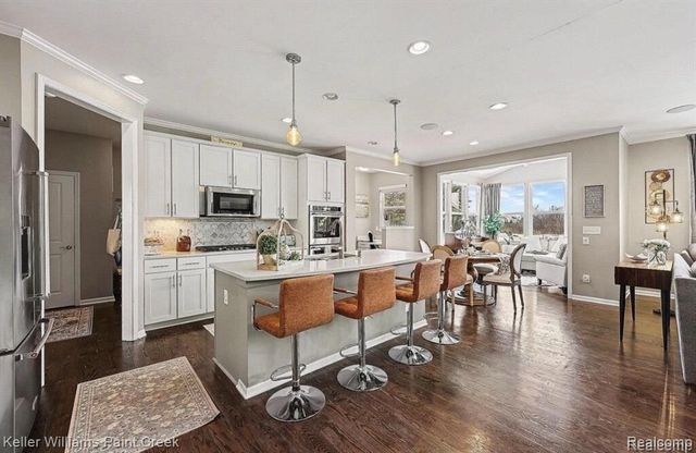 16089 Diamante Drive, Macomb, MI 48044