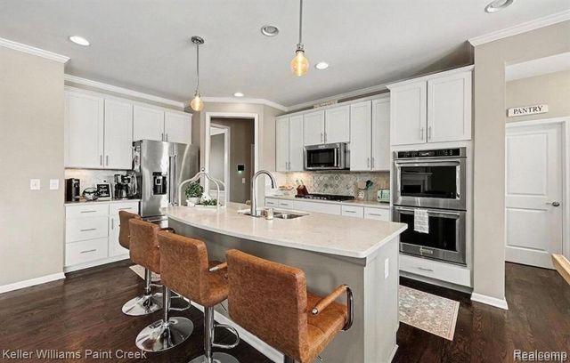 16089 Diamante Drive, Macomb, MI 48044