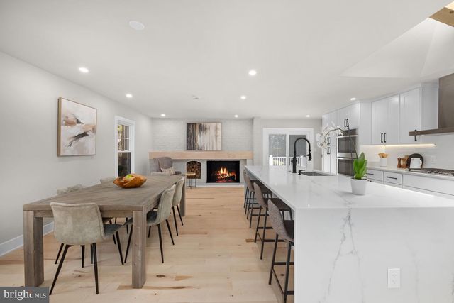 9313 COPENHAVER DR, Potomac, MD 20854