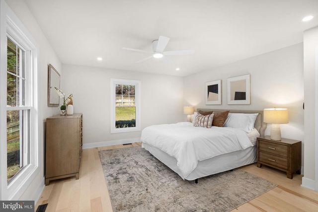 9313 COPENHAVER DR, Potomac, MD 20854