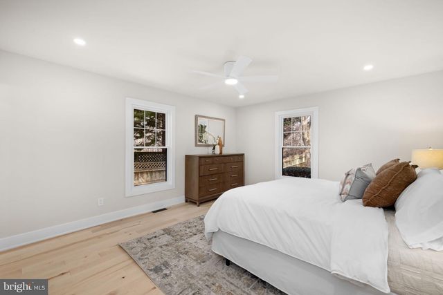 9313 COPENHAVER DR, Potomac, MD 20854