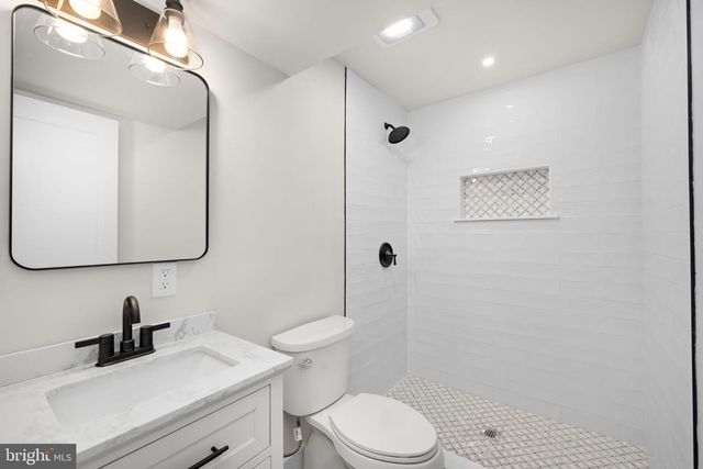 9313 COPENHAVER DR, Potomac, MD 20854