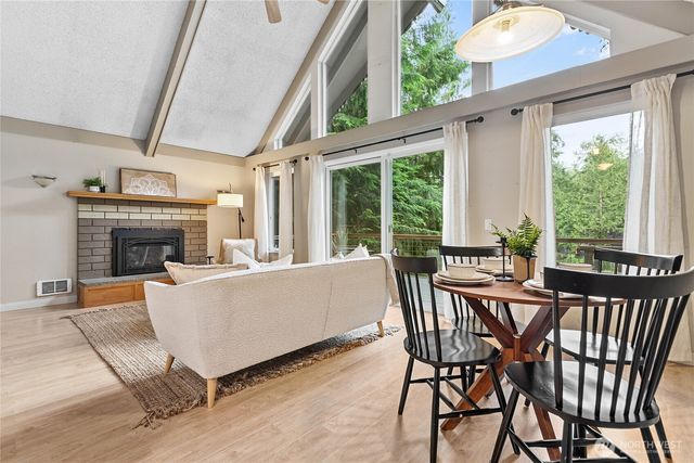 5 Misty Ridge Court, Bellingham, WA 98229