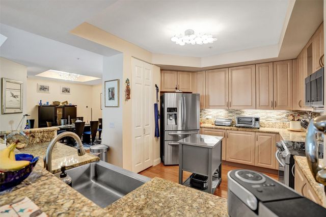 2617 NE 14th Avenue 402, Wilton Manors, FL 33334