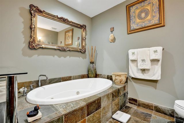 2617 NE 14th Avenue 402, Wilton Manors, FL 33334