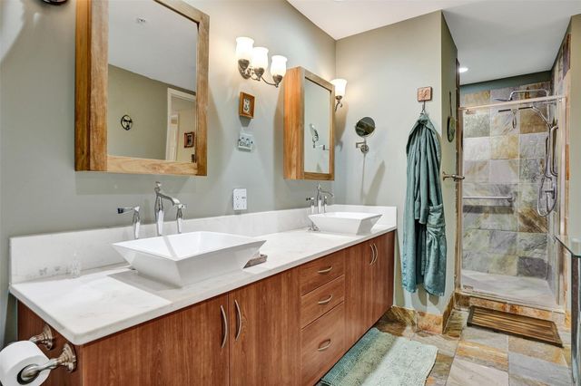 2617 NE 14th Avenue 402, Wilton Manors, FL 33334