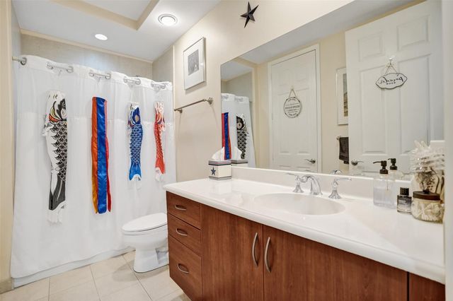 2617 NE 14th Avenue 402, Wilton Manors, FL 33334