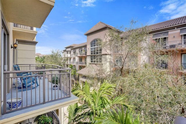 2617 NE 14th Avenue 402, Wilton Manors, FL 33334