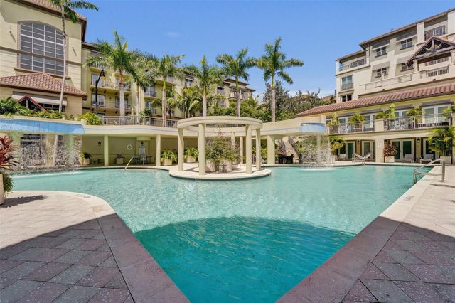 2617 NE 14th Avenue 402, Wilton Manors, FL 33334