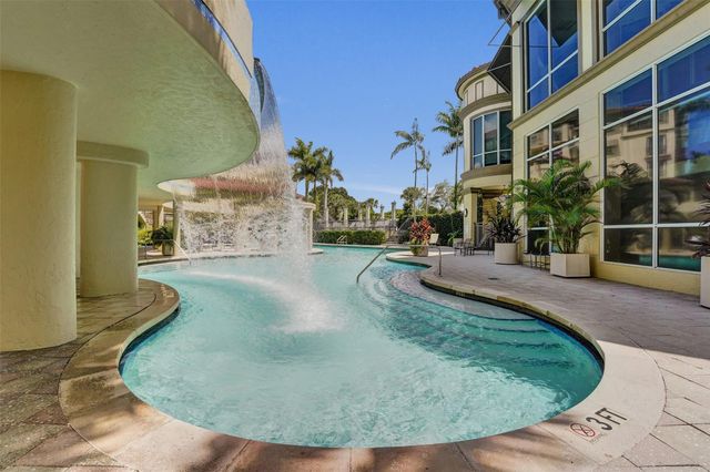 2617 NE 14th Avenue 402, Wilton Manors, FL 33334