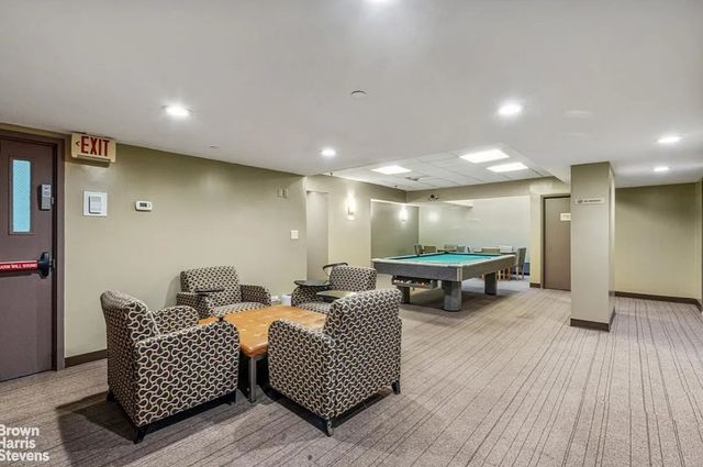 6254 97th Pl Apt 11A, New York City, NY 11374