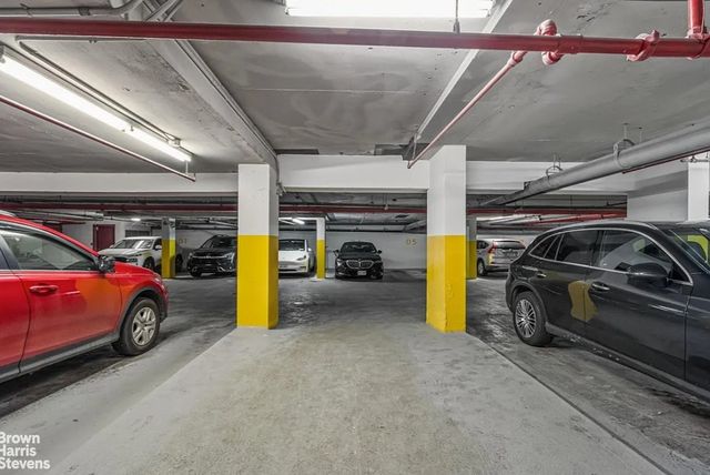 6254 97th Pl Apt 11A, New York City, NY 11374