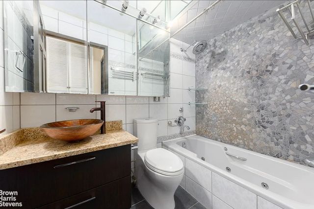 6254 97th Pl Apt 11A, New York City, NY 11374