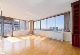 6254 97th Pl Apt 11A, New York City, NY 11374