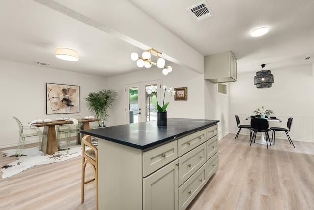 1307 N Malibu Dr, Kerrville, TX 78028