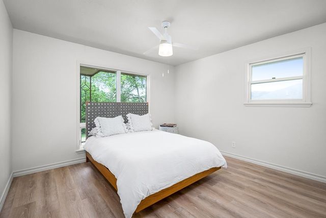 1307 N Malibu Dr, Kerrville, TX 78028
