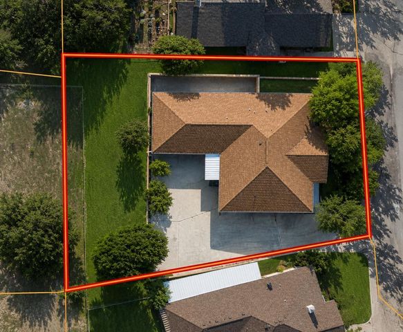1307 N Malibu Dr, Kerrville, TX 78028