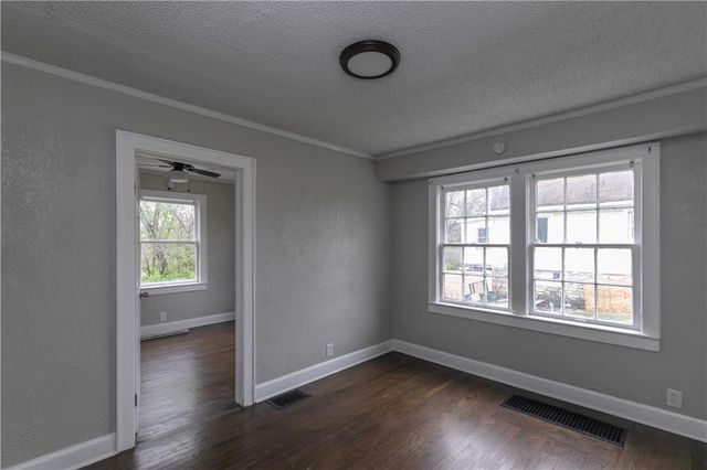 4103 Euclid Avenue, Kansas City, MO 64130