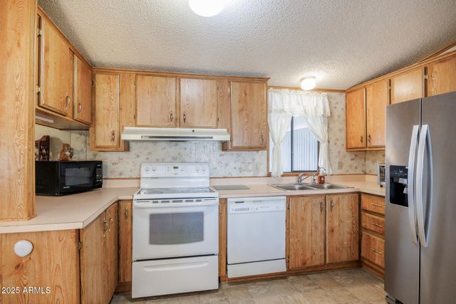 450 W Sunwest Drive 10, Casa Grande, AZ 85122