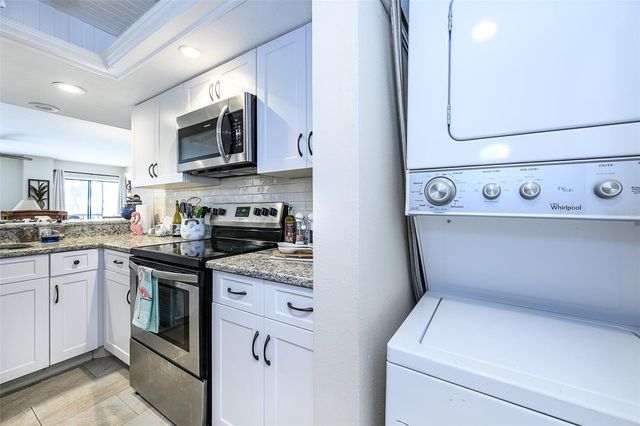25188 MARION AVENUE E104, Punta Gorda, FL 33950