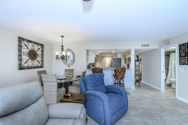 25188 MARION AVENUE E104, Punta Gorda, FL 33950