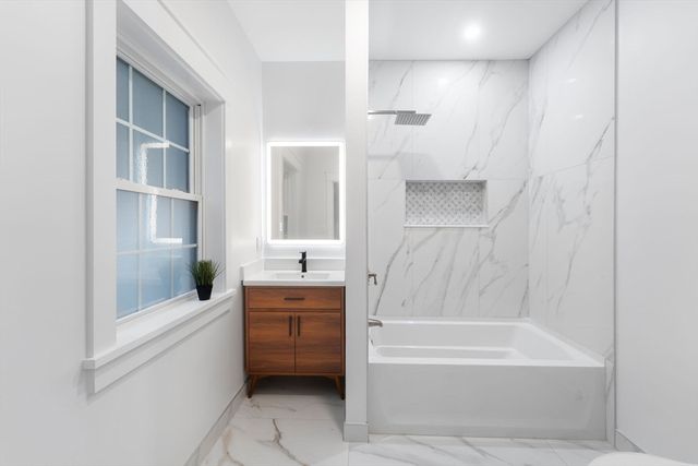 434 Sumner St, Stoughton, MA 02072