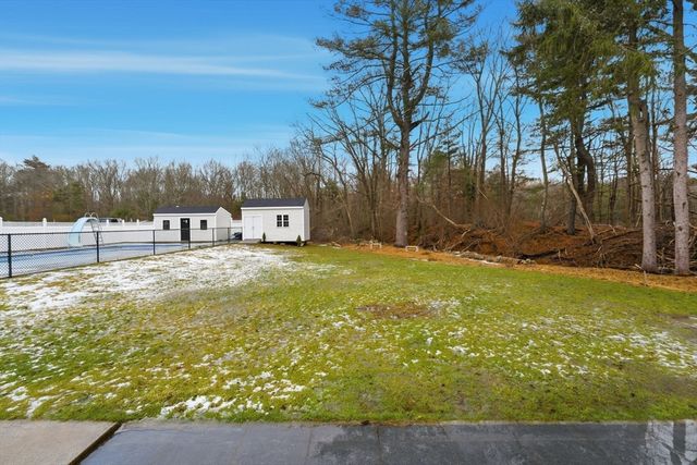 434 Sumner St, Stoughton, MA 02072