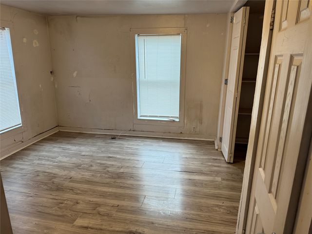 1009 S Morris Street, Gainesville, TX 76240