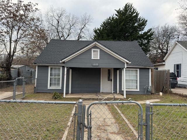 1009 S Morris Street, Gainesville, TX 76240