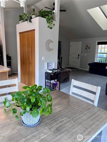 6301 61ST Avenue SE, Lacey, WA 98513
