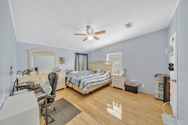 59 Plantation Blvd, Lake Worth, FL 33467