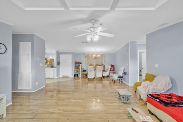 59 Plantation Blvd, Lake Worth, FL 33467
