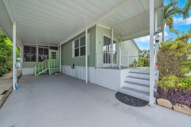 59 Plantation Blvd, Lake Worth, FL 33467