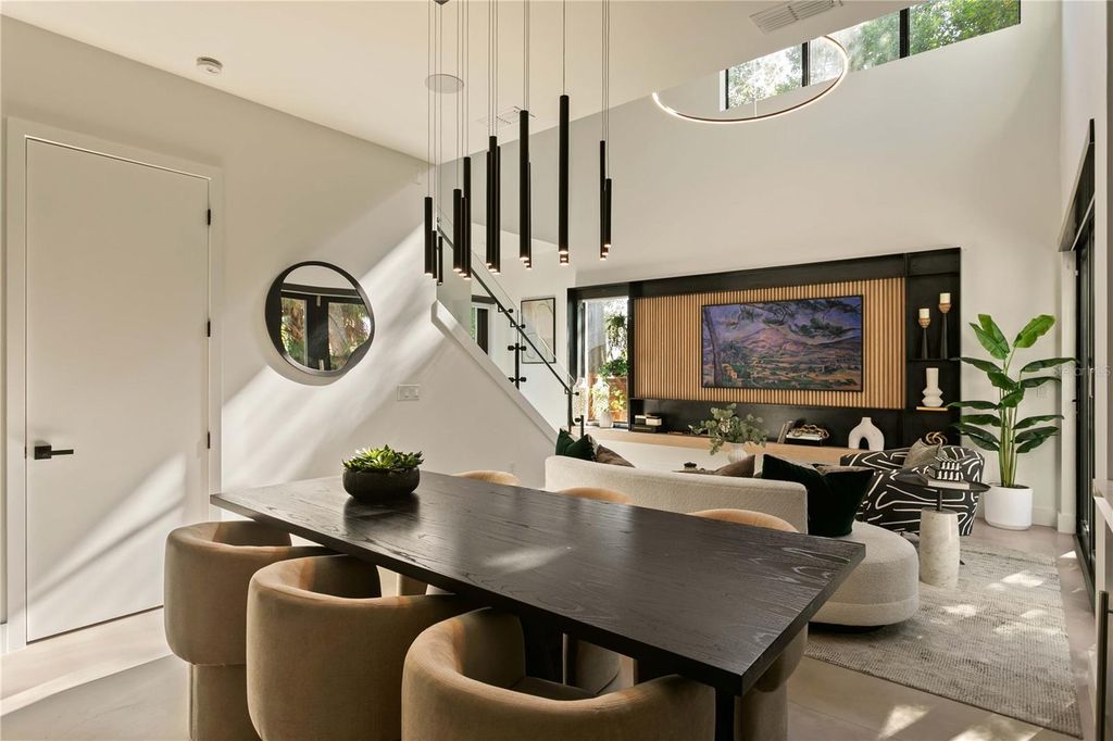 Image 16 of property listing at 1322 W GRACE STREET, Tampa, FL 33607
