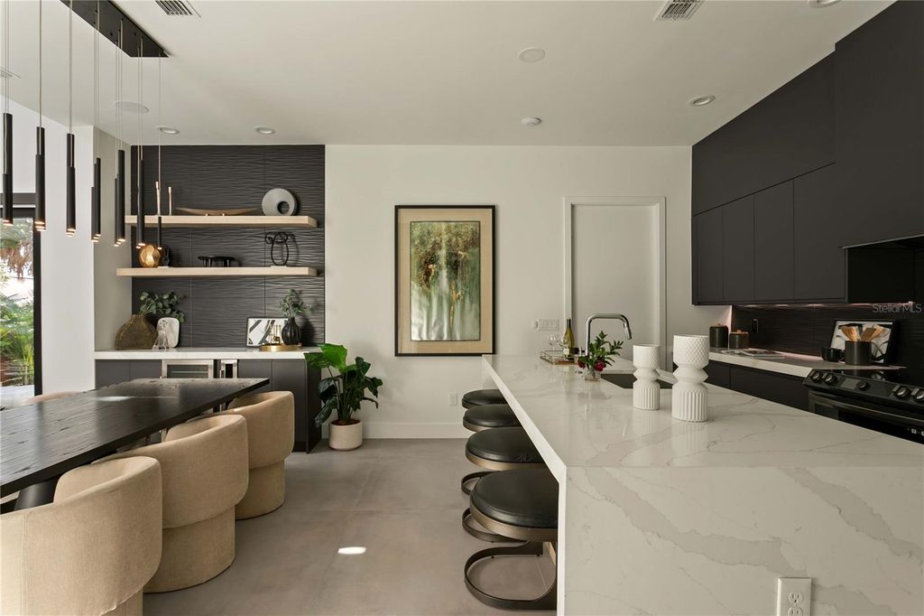 Image 23 of property listing at 1322 W GRACE STREET, Tampa, FL 33607