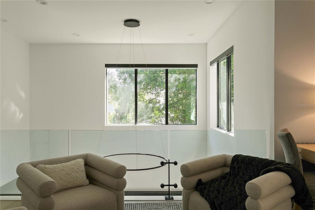 Image 33 of property listing at 1322 W GRACE STREET, Tampa, FL 33607