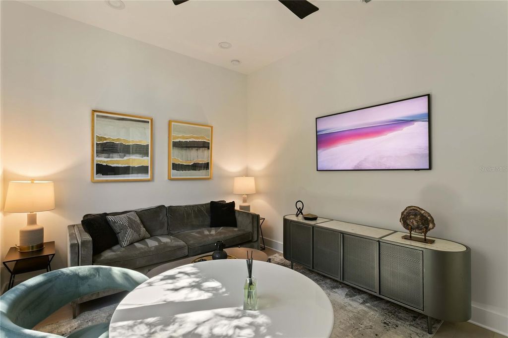 Image 40 of property listing at 1322 W GRACE STREET, Tampa, FL 33607