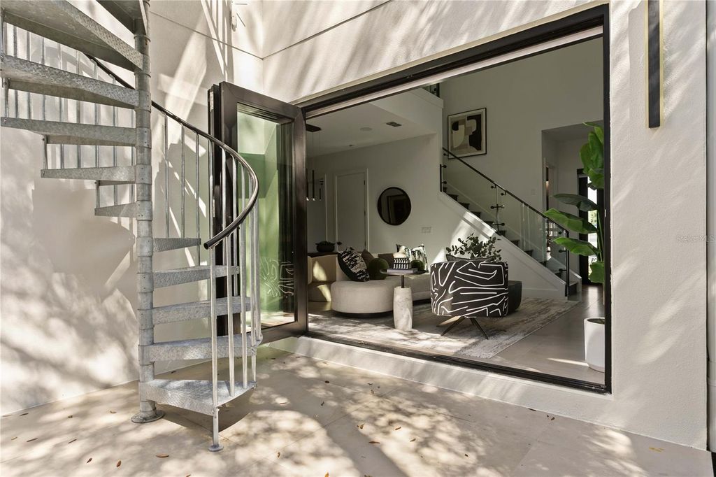 Image 50 of property listing at 1322 W GRACE STREET, Tampa, FL 33607