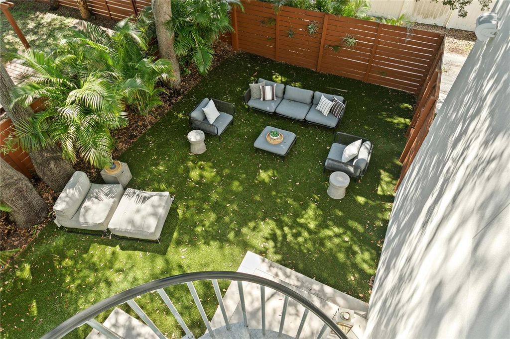 Image 54 of property listing at 1322 W GRACE STREET, Tampa, FL 33607