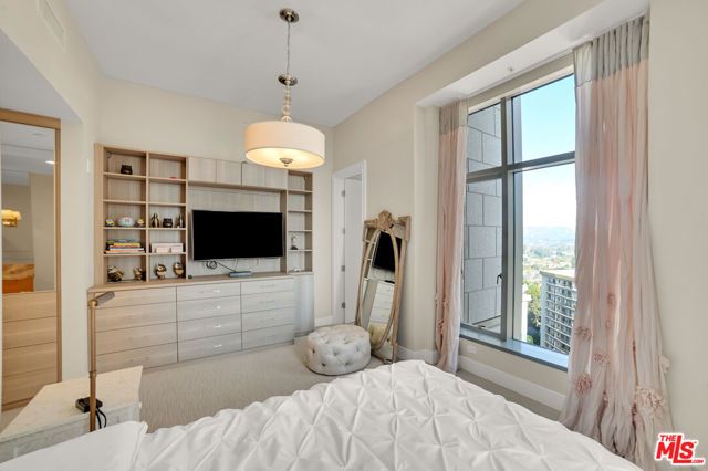 10776 Wilshire Boulevard 1801, Los Angeles, CA 90024