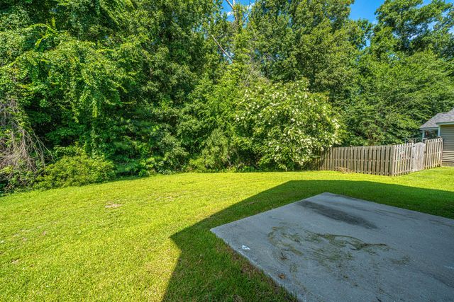 142 Avalon Road, Summerville, SC 29483